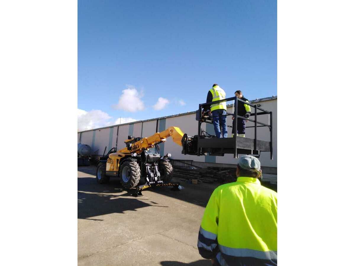 MCM Mio Cid: adquisición de máquina operadora telescópica - Imagen 3