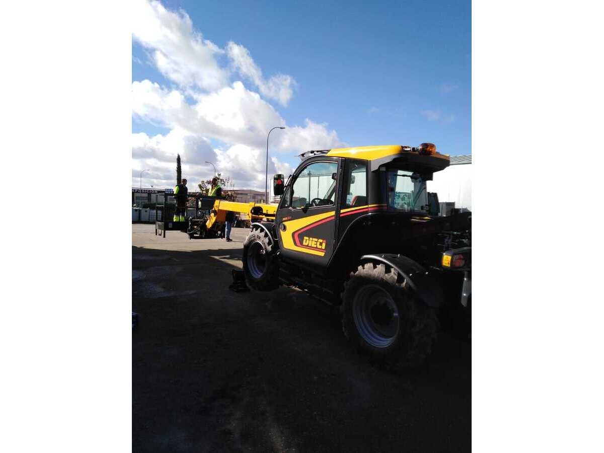 MCM Mio Cid: adquisición de máquina operadora telescópica - Imagen 4