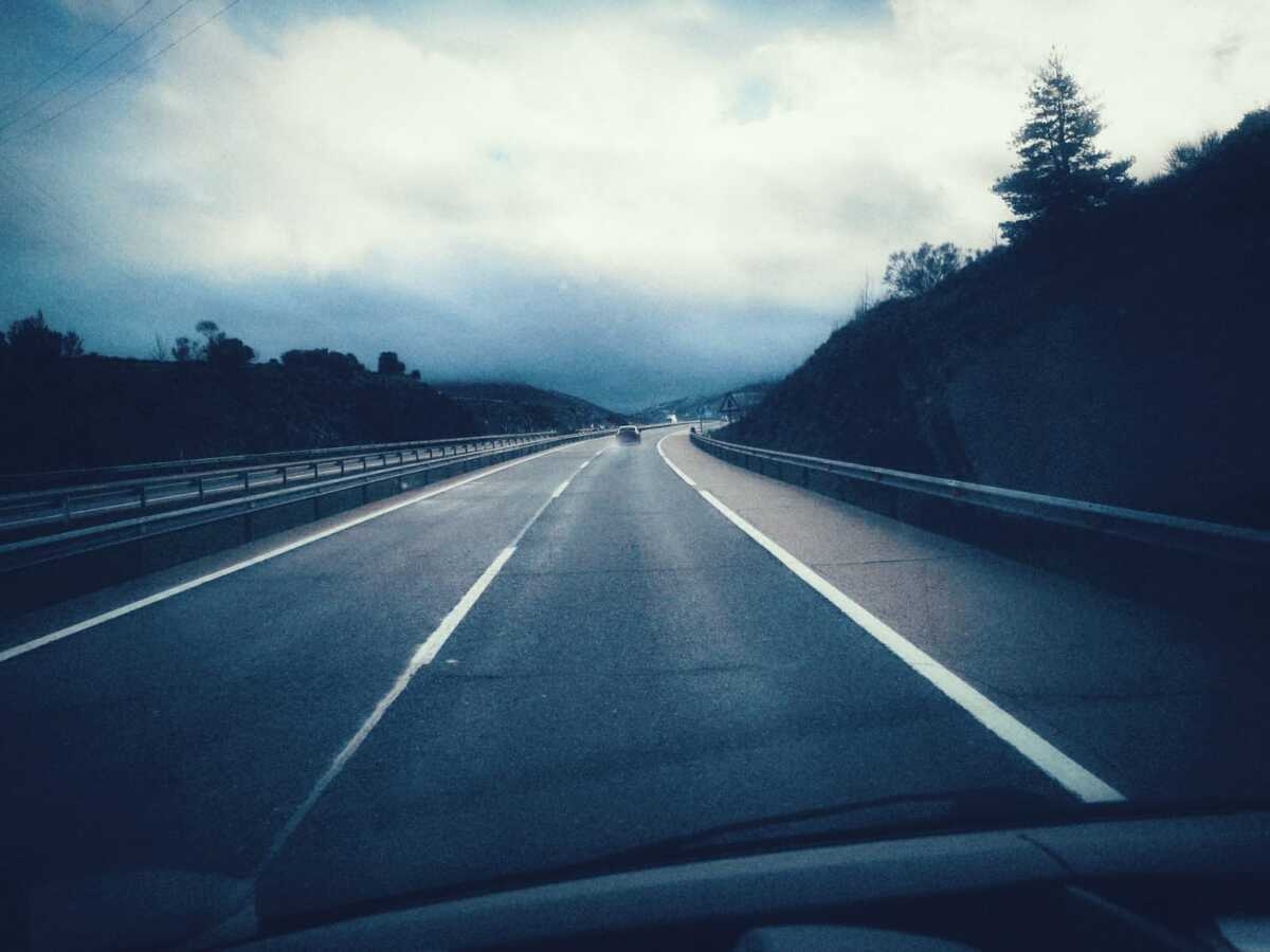 Alertas por rachas de fuerte viento y nevadas