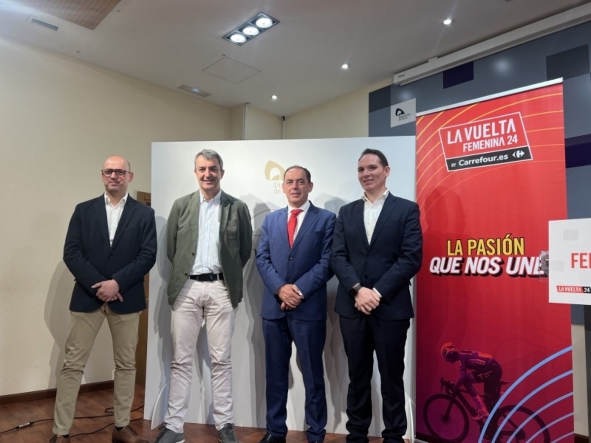 Presentación de La Vuelta Femenina 2024
