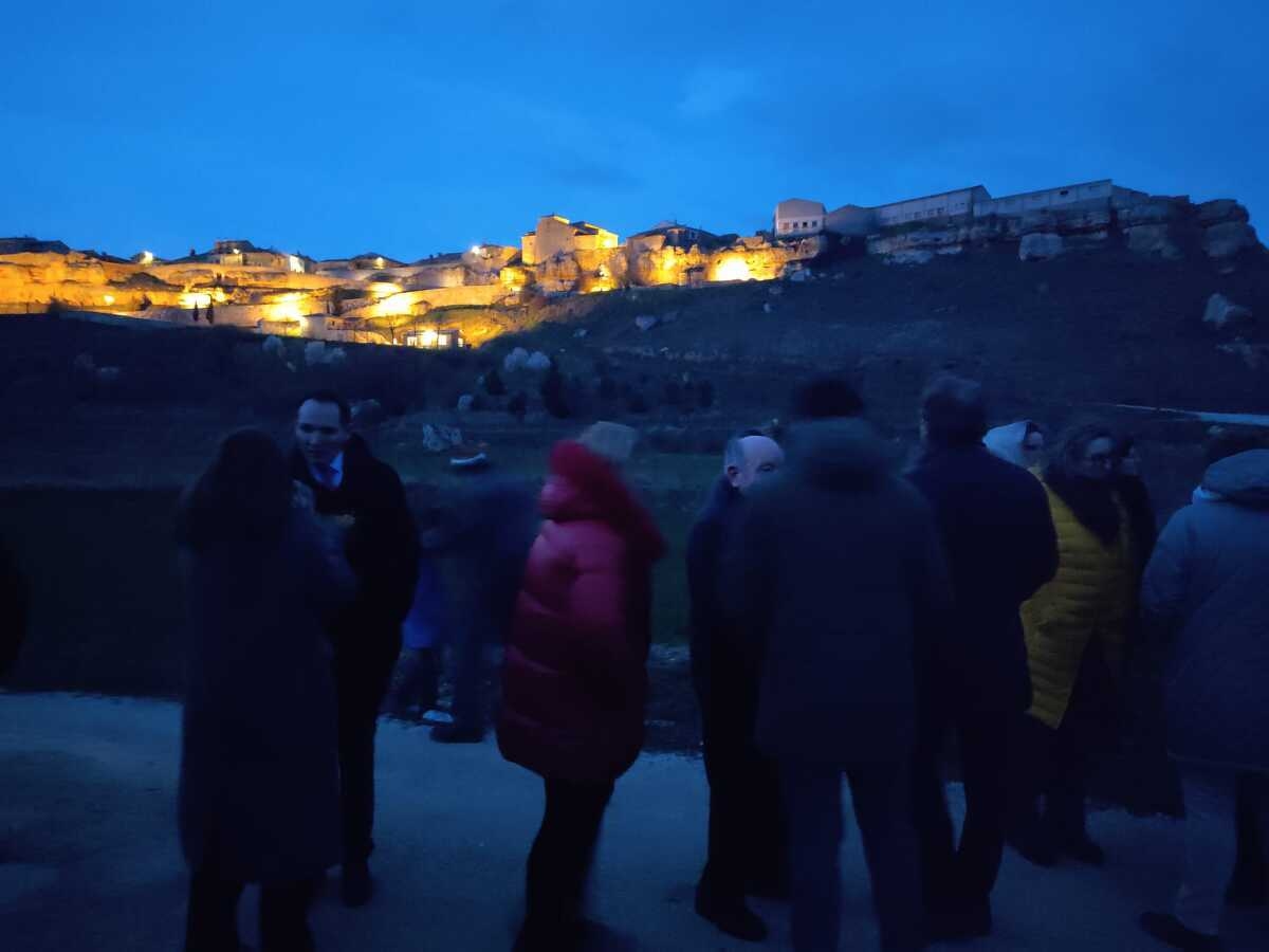 El consejero visita la iluminación del camino a El Plantío - Imagen 7