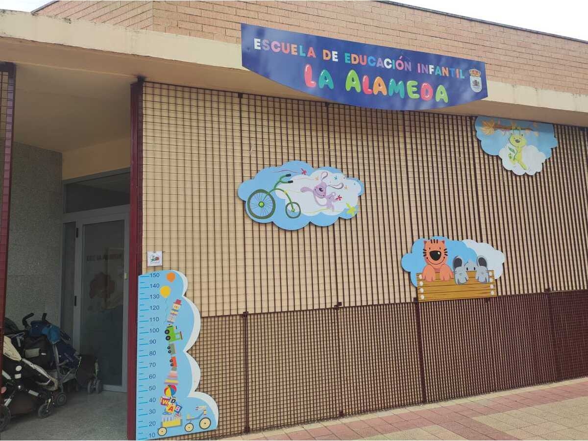 La EEI La Alameda prepara su cuarta aula - Imagen 3