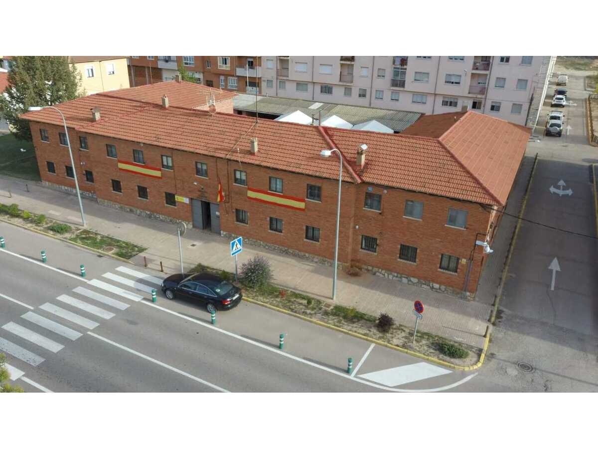 El Gobierno adjudica la redacción del proyecto del cuartel