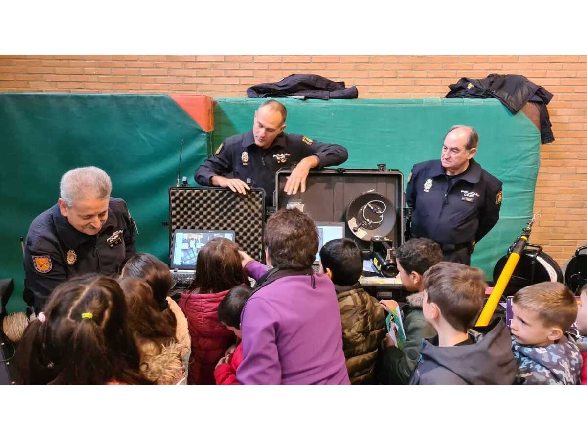 Jornada sobre el Plan Director de convivencia y seguridad educativa - Imagen 9