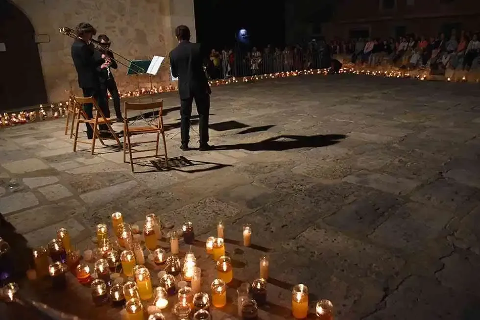 Noche de Música y Velas